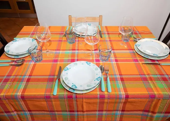 Vicino Al Centro Con Parcheggio アパート *