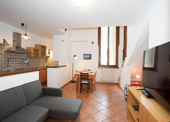 Vicino Al Centro Con Parcheggio *